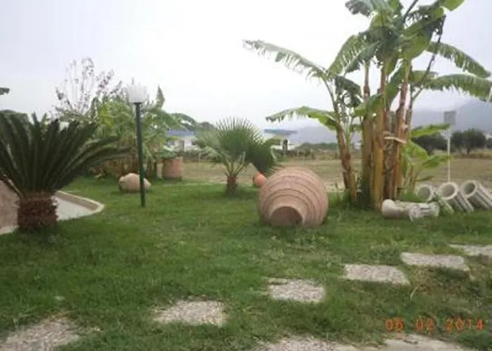 Garden Image מלון Tigaki
