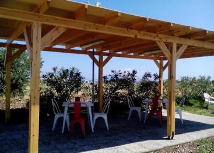 Garden Image מלון 2*